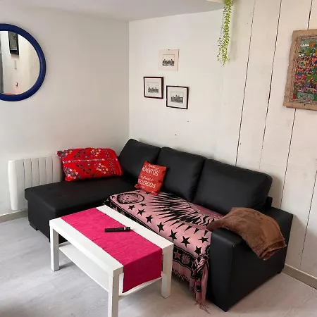 Apartamento Individual 40 Metros Con Estupendo Patio *