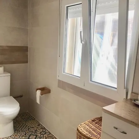 Apartamento Individual 40 Metros Con Estupendo Patio Lägenhet *