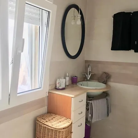 Apartamento Individual 40 Metros Con Estupendo Patio Santander